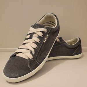 Taos Footwear Star Gray Denim Canvas Sneakers